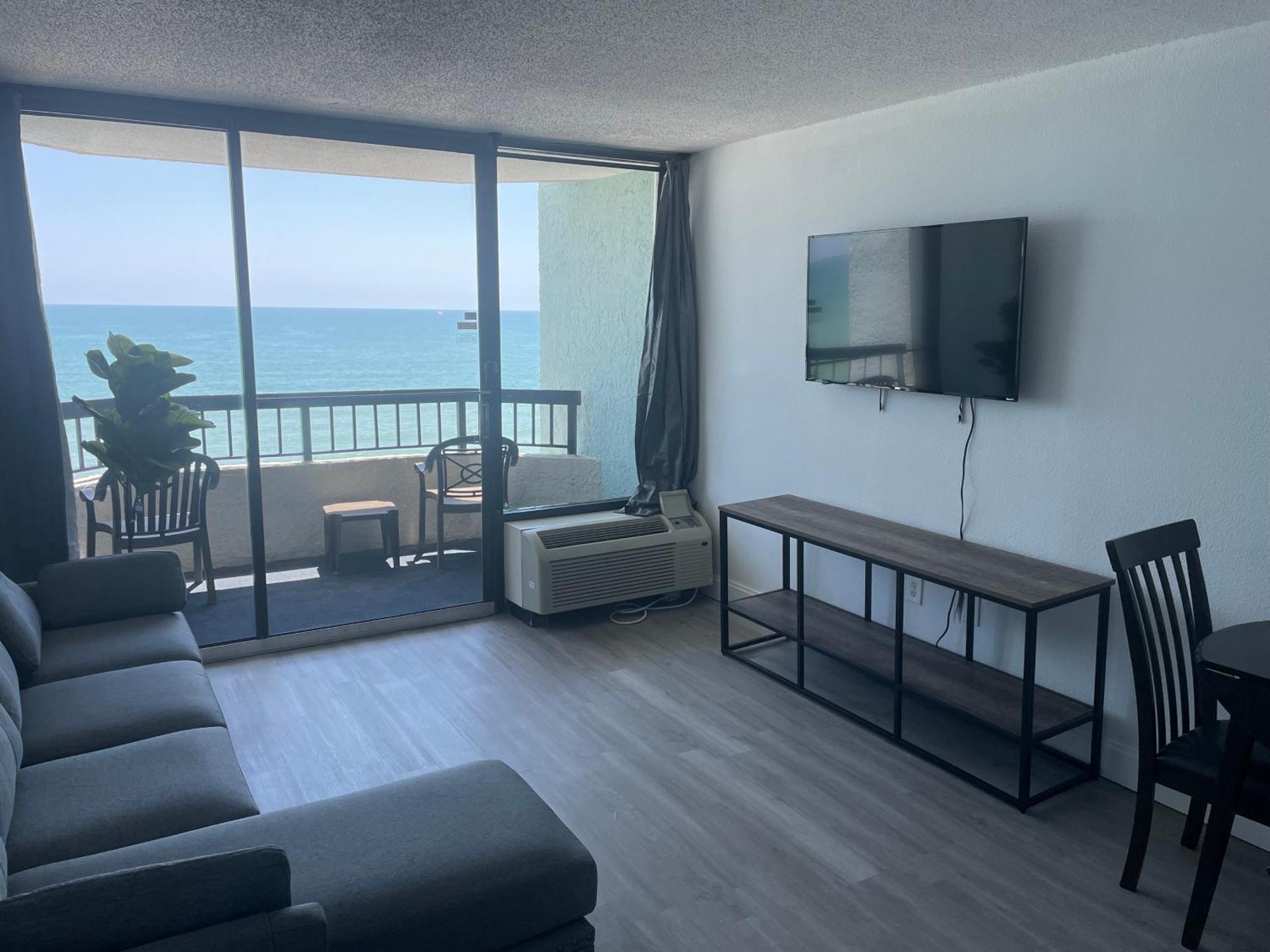 מירטל ביץ' Compass Cove Upgraded Oceanfront Condo Sleeps 4 מראה חיצוני תמונה